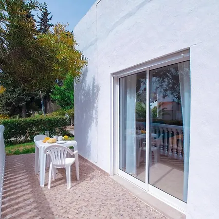 Typical Tm Flat With A Terrace And Sea View In Vsr #C Daire Porches (Algarve)