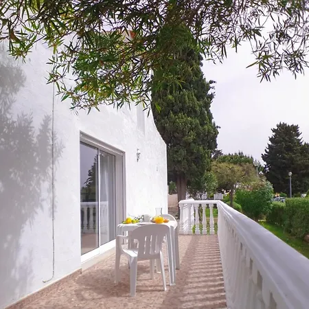 Typical Tm Flat With A Terrace And Sea View In Vsr #C Porches (Algarve)